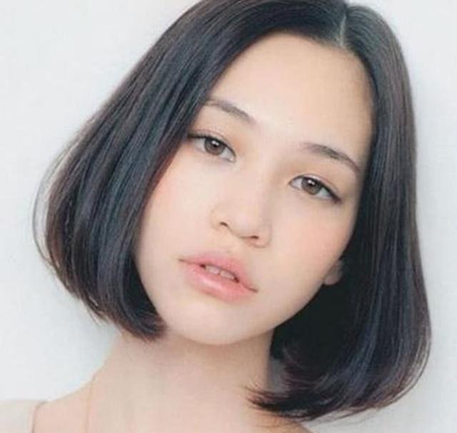 内扣 脸大的女人,三种发型别轻易尝试,显胖不说,还易掉档次。