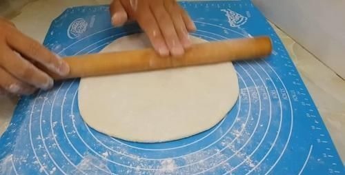 面粉又出神奇做法,不发面不烫面,外焦里软又空心,吃过念念不忘