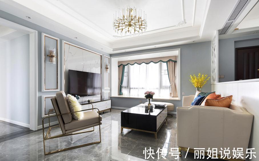 瓷砖|客厅到底是铺地砖还是木地板?从这些方面做对比,别再选错了!