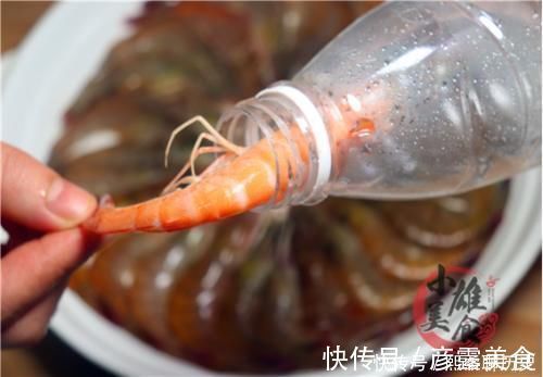 大虾保鲜时，直接放冰箱是大错！多加一步，放一年不黑不变色