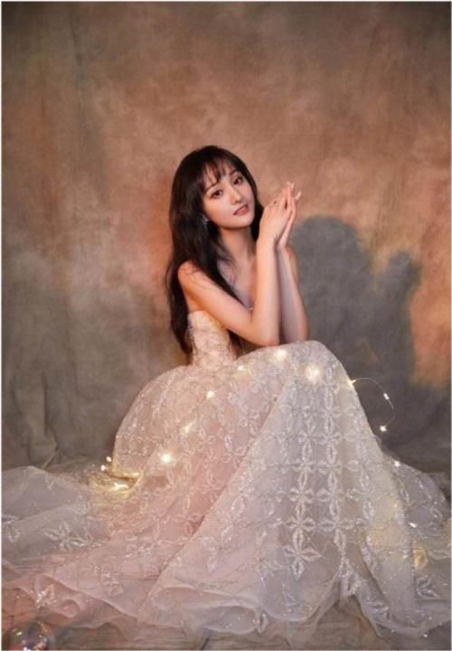 综艺|艺人综艺新媒体指数:郑爽排名第三,王一博跌至第二,第一不愧是女顶流