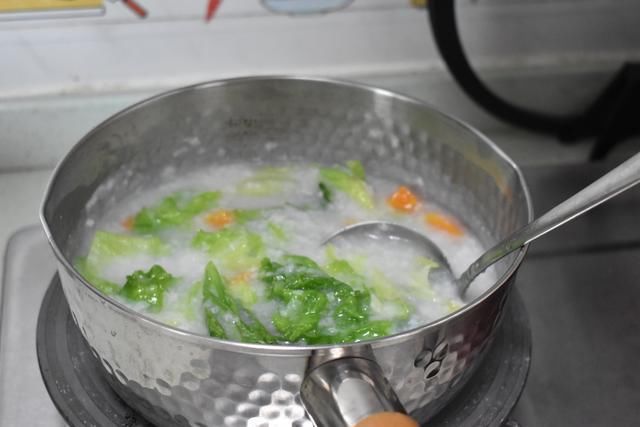 早餐|70后夫妻的早餐，有粥有包子还有菜，只有3样，家常味道吃着舒服