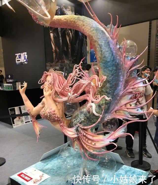 周毅|手办不需要做到血管清晰可见，若能做到翻糖蛋糕的细腻，也值了