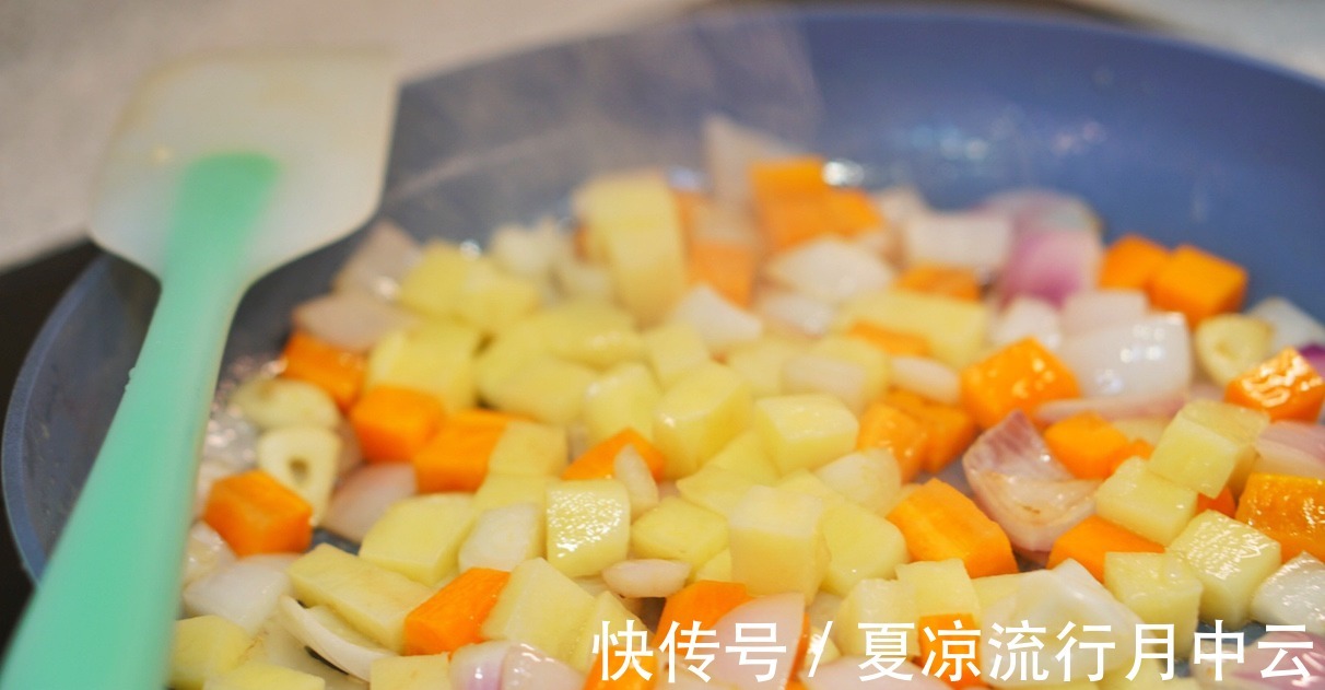 牛腩|香浓好吃的咖喱,搭配上软烂的牛腩肉,真美味!