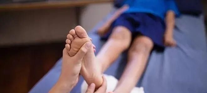 防治|脚底这条“筋”越软，人就越长寿每天一次，好处太多了~