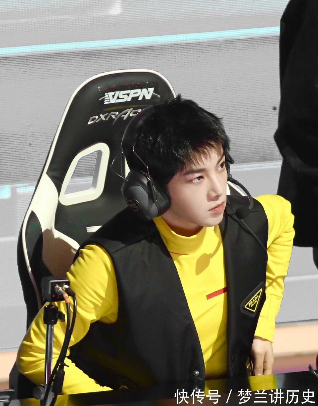 造型|华晨宇×和平精英，歌王华晨宇的百变造型你更pick哪一套