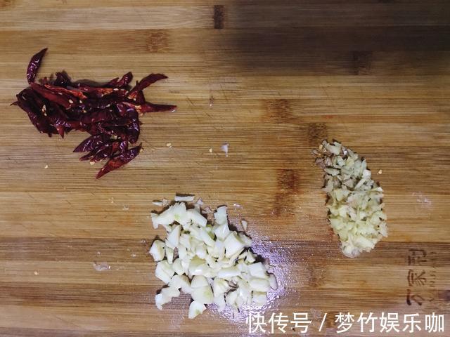 香辣虾|热天这菜真抢手,鲜美又补钙,好吃还不长肉,全家都爱吃