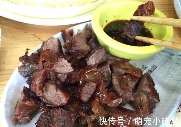 猪身上这块肉最香,一头猪才有1斤,给钱我都不卖!