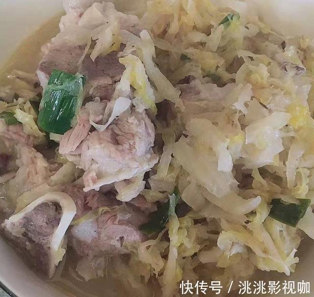  自家腌的酸菜你还敢吃？这点处理不好，佳肴变“毒药”