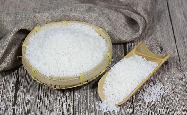 甘油三酯|高血脂不能碰“牛奶”?医生:甘油三酯超标,这2物还需尽早拉黑