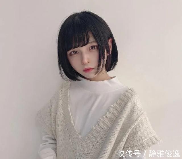 男孩子|17岁男高中生沉迷“女装”，长相清纯又可爱，男生看了都心动