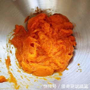 炸麻花，别再只知道用面粉，教你新做法，金黄酥脆，比面包还好吃