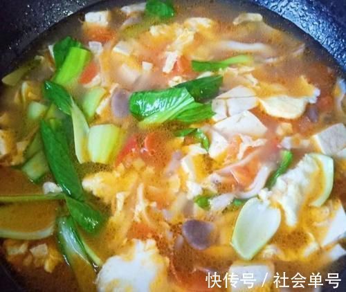 食物|医生不会告诉你,此菜是碱性食物,营养丰富,又鲜又好喝