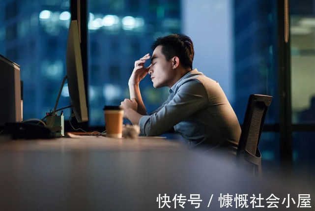 强身健体|中年男子高血压3年,坚持吃药,却瘫痪在床,医生:这2件事害了他