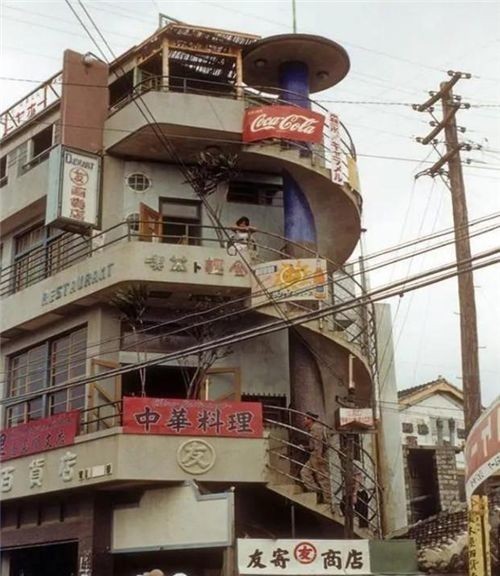 1950年琉球旧照:商店招牌都是中文,美军面露凶光,女护士很漂亮