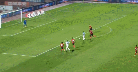 埃里克|中超-亞泰2-1擒廣州城實現(xiàn)賽季雙殺 埃里克破門儒尼奧爾轟入制勝球