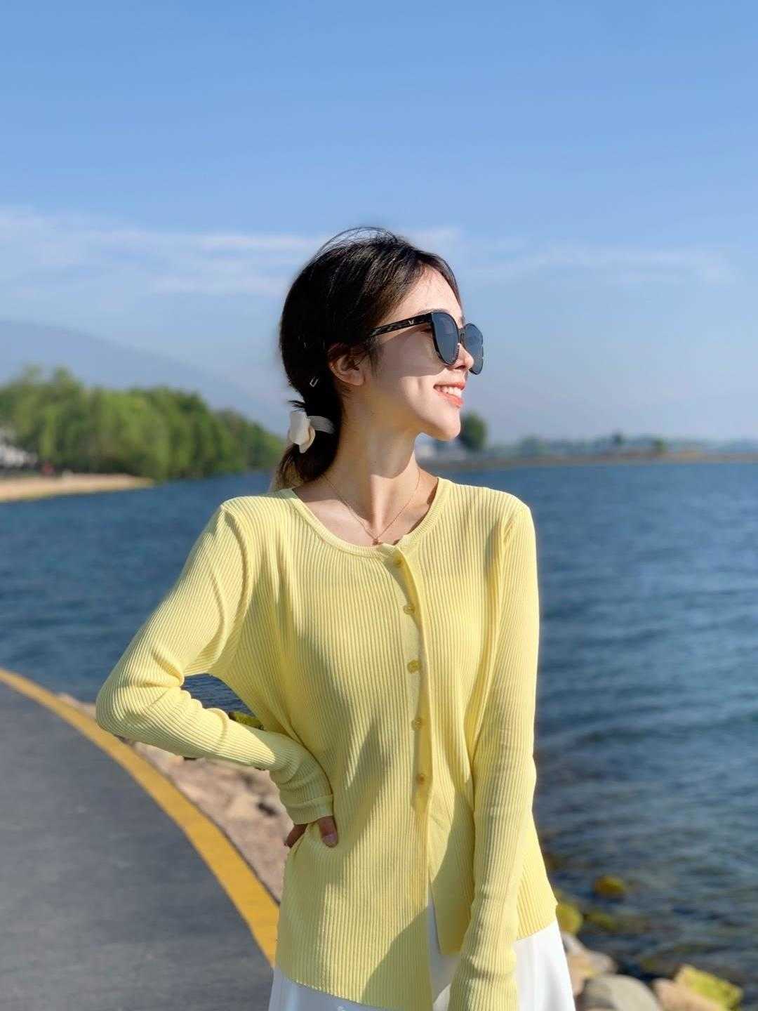 碎花裙|清新减龄的初秋穿搭,懂得配色气质更高级,这三种配色显白又抢眼