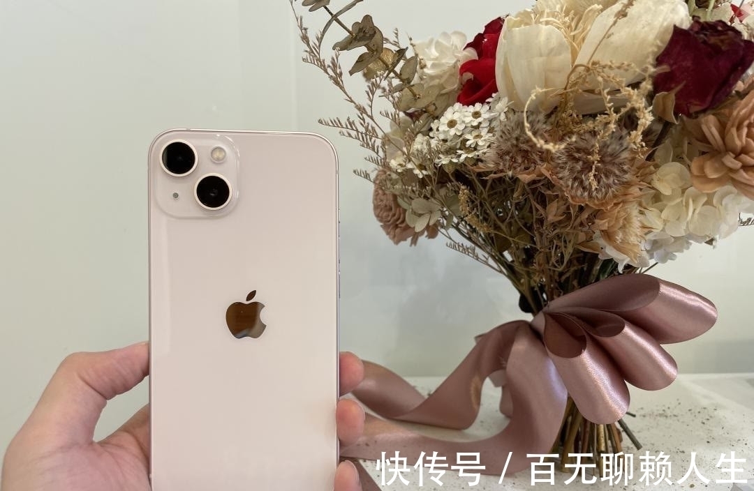 评测|苹果iPhone 13开箱评测：两款亮眼「粉色」与「天峰蓝」新色对比