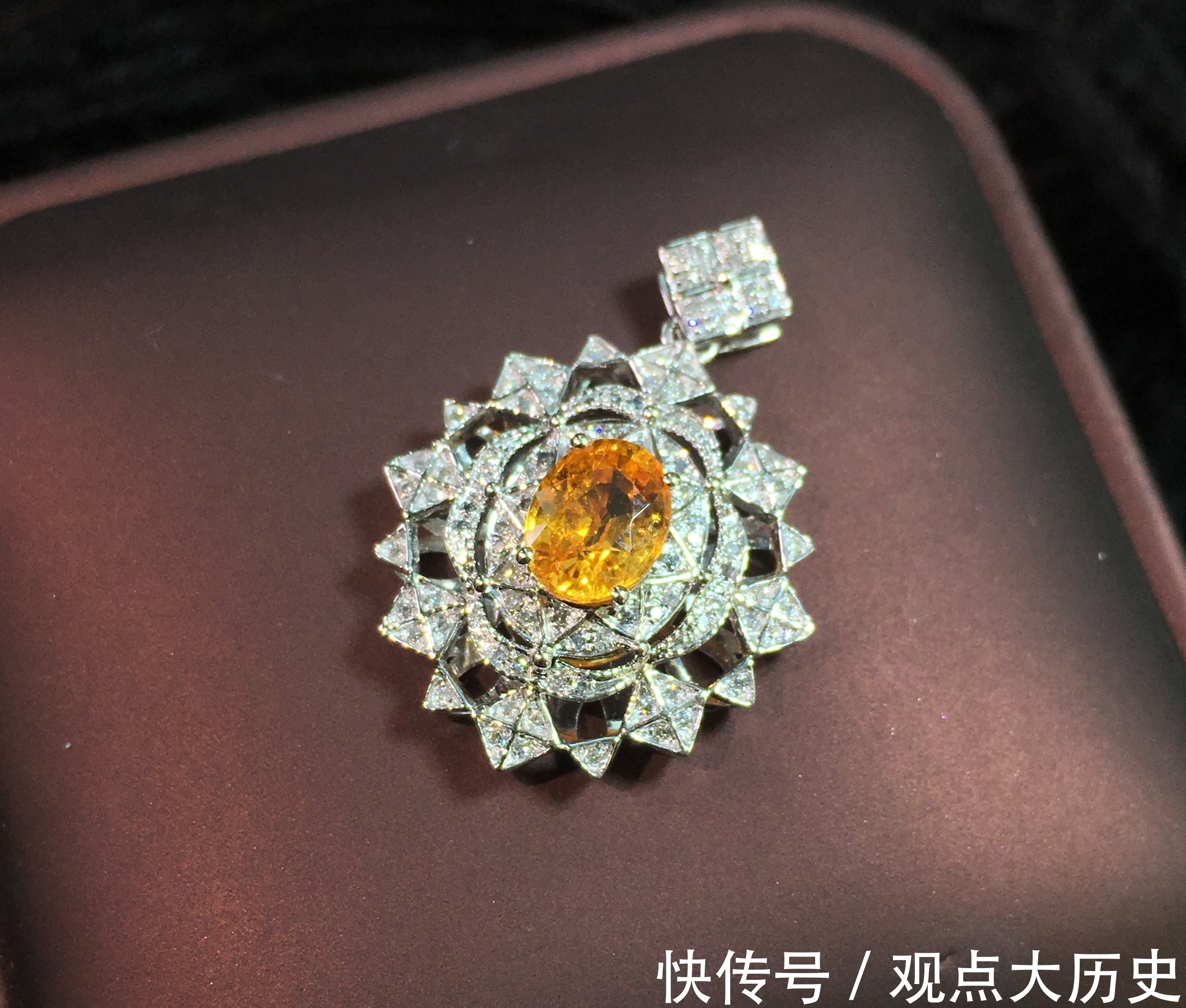 专柜 珠宝定制的这些好处你都知道吗?听说80%的人都不知道