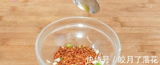 凉拌|不论凉拌什么菜,学会这个凉拌万能汁,味道瞬间堪比大厨手艺!