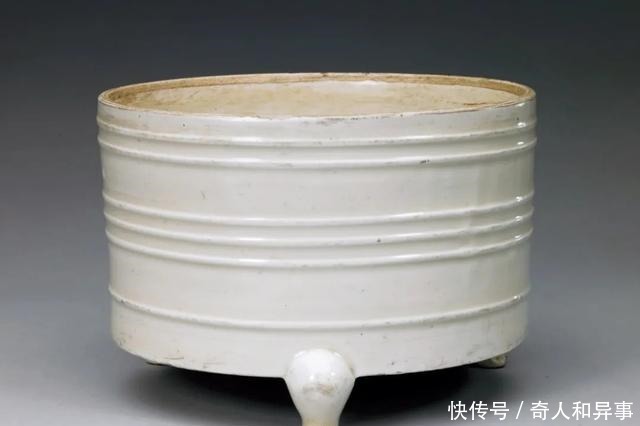 弦纹|中贸圣佳2021春拍重点推荐白釉旋剔弦纹尊！