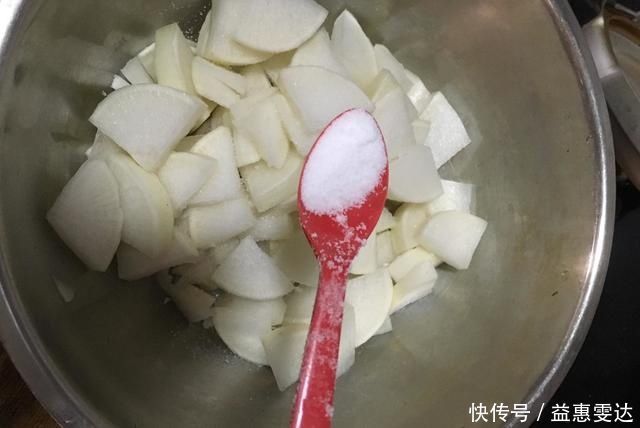 这才是腌萝卜的传统做法,萝卜爽脆不回软,腌上30斤,开胃下饭