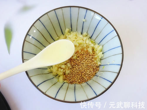 水煮虾|我的瘦身时期晚餐走红，无油烟操作，吃得又舒服，体重悄悄就降了！