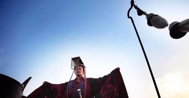 兴亡|《大秦帝国》描述秦兴亡过程的历史著作,中国历史上的黑洞时代