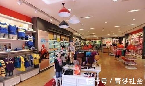 实体店|网店与实体店内的衣服的区别？服装厂给出答案：关键在于这3点