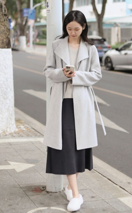 半身裙 大衣配半身裙才是新年标配,温柔优雅又得体,轻松穿出气质美