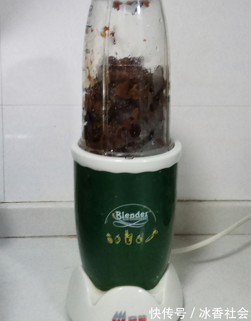 去皮|红枣泥不用出去买着吃了,不去皮不加糖,1斤红枣做一大碗