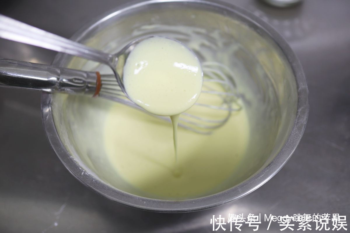 细砂糖|无油少糖的酸奶蛋糕,口感清爽还低脂,成本6元比轻乳酪蛋糕划算