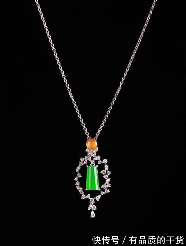 蕾丝 吸睛的项链应该如何选颜色很重要,选择得当让你成为众人的焦点!