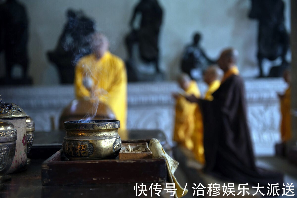 周而复|苏东坡派遣小妾服侍和尚,得知两人一夜忙活后,对禅师感激涕零