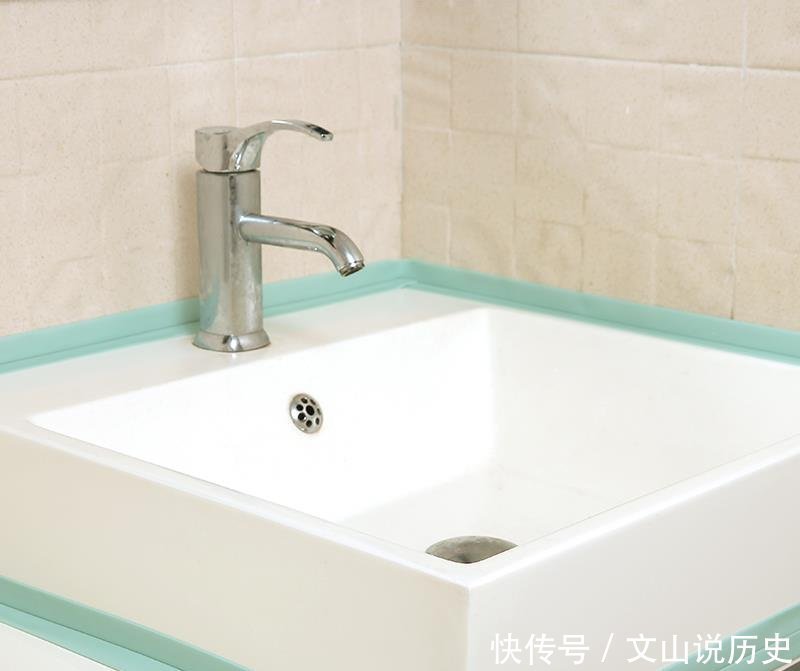 收纳|等我交了房，洗衣机坚决不放阳台，晾衣杆也不要，学下面，真高级