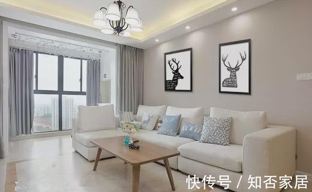 客厅|把阳台推拉门拆了,只用窗帘做装饰,没想到大家都说更好看