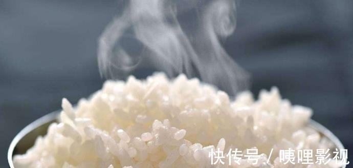 煮米饭|煮米饭好吃有秘诀,教你饭店不外传的配方,煮出来松软更香甜!