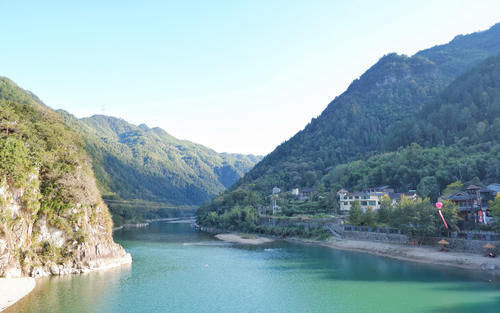 浙江低调的旅游城市，经济倒数，但农村建设都是高楼别墅