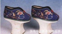 满族妇女@细说古代女人穿的鞋子,其实并非电视剧说的那样!多年被骗啊!