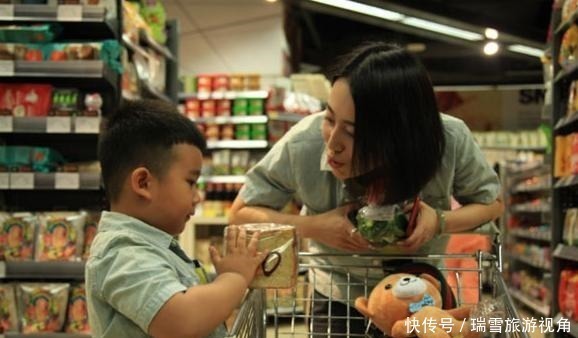 邻居家|2岁宝宝成“蹭吃专业户”,一天串好几趟门,邻居你可别来我家