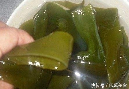 泡海带时,直接用水泡就“废”了,跟着我做,海带干净无腥味