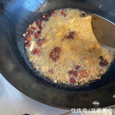 鱿鱼|我这样做双椒炒鱿鱼,家人都爱吃