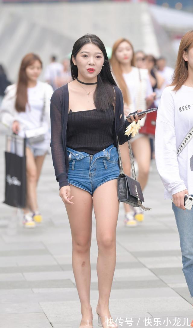 穿搭 低调洋气的打底裤穿搭展现随意的姿态,时尚雅致又清爽,时尚清新