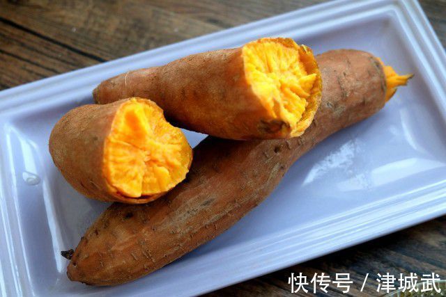 1家4口人，早餐准备了9种美食，妈妈忙活了40分钟，看看怎么样