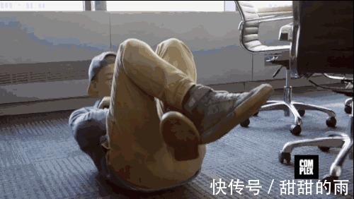 饮食|作死小伙挑战巨石强森5000卡饮食,结果吃到吐了