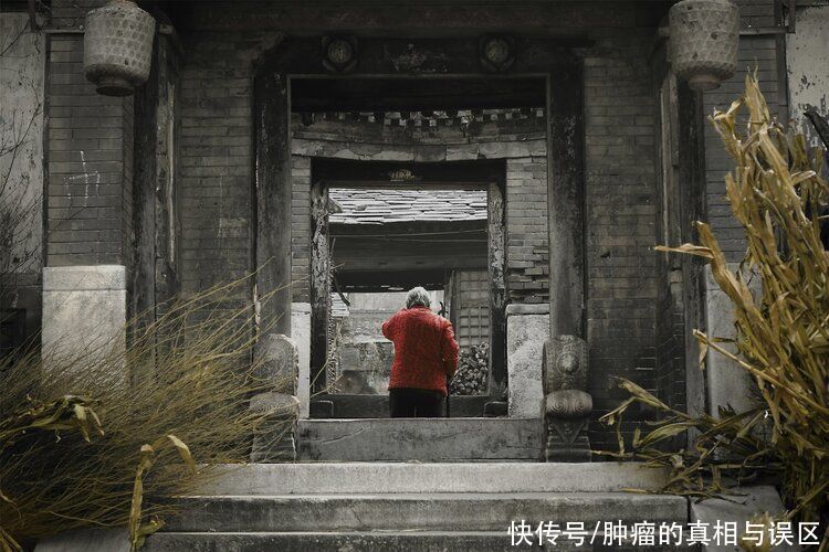 七旬老人肝癌晚期,带瘤生存10年,她是如何与肿瘤和平共处的?