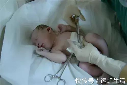 阵痛|分娩痛得死去活来时宝宝在干嘛?暖哭!你真的不是一个人在战斗!