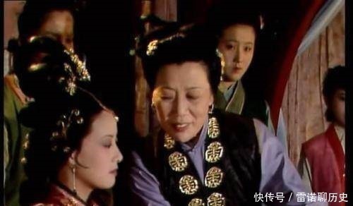 宝玉&红楼梦里晴雯的结局很凄惨，真正原因在这里，你肯定想不到