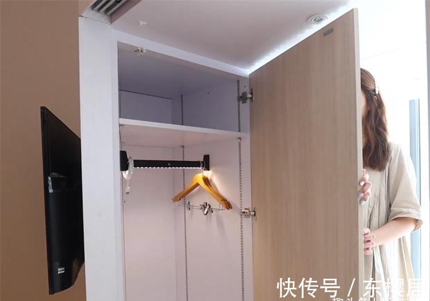 小两口|小两口买下21㎡婚房,巴掌大的家挤出“双客厅”,生活去繁从简