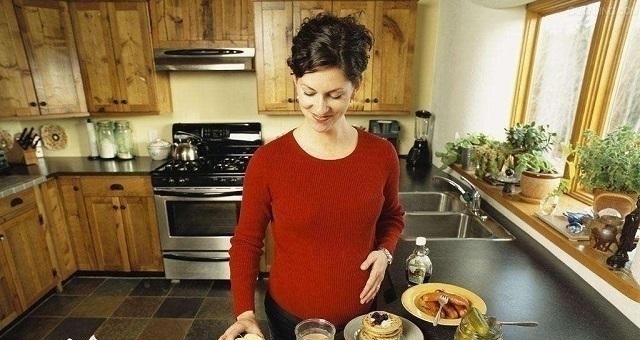 食物|8个月的胎儿没了“动静”:“祸”从口入,这3类食物孕妈不能吃